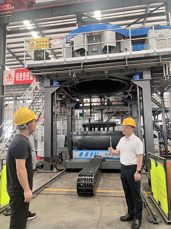 《人民日報》頭版報道：頂立科技胡祥龍堅守科研一線 勇攀技術(shù)高峰 (4).jpg